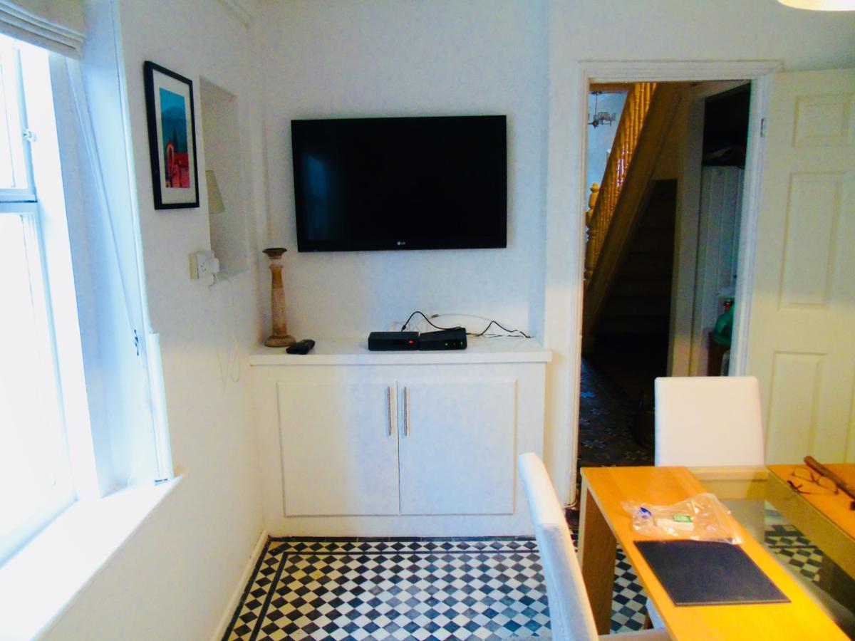 Willows - Cardiff Guest House ภายนอก รูปภาพ
